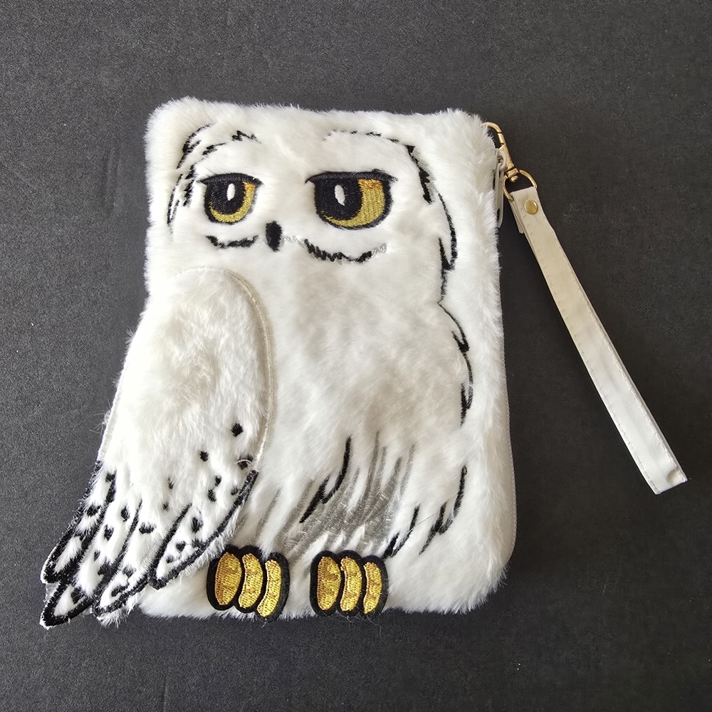 Harry Potter Hedwig Plush Accessory Pouch Wizarding World NEW Zip Close 8"x6"